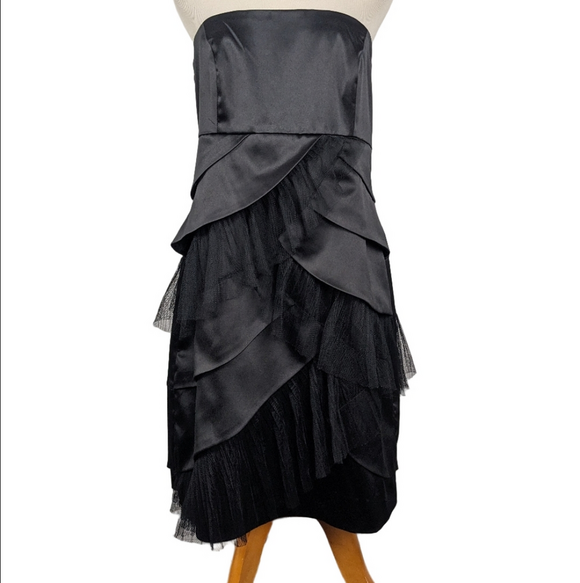 RW&CO. Dresses & Skirts - RW&CO Black Corset Strapless Ruffle Dress Size 10